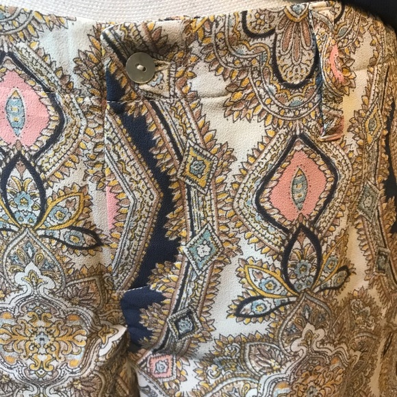 BCBGeneration Multicolored Paisley Print Shorts 6 - Picture 3 of 7